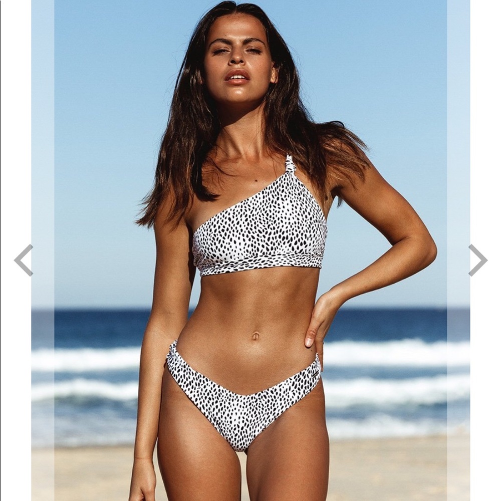 Black bough Swim White flint Sz S